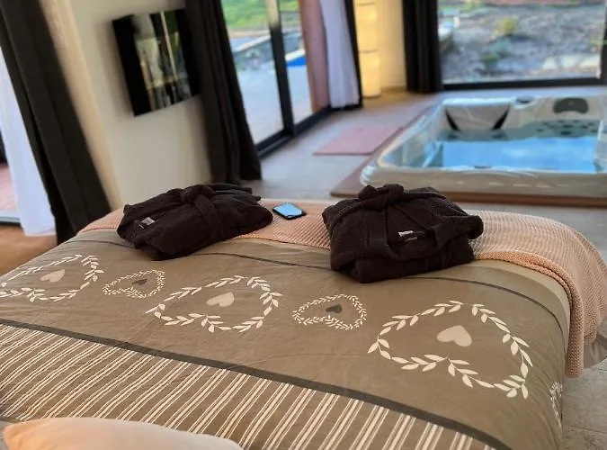 بيت خشبي And Bulles *